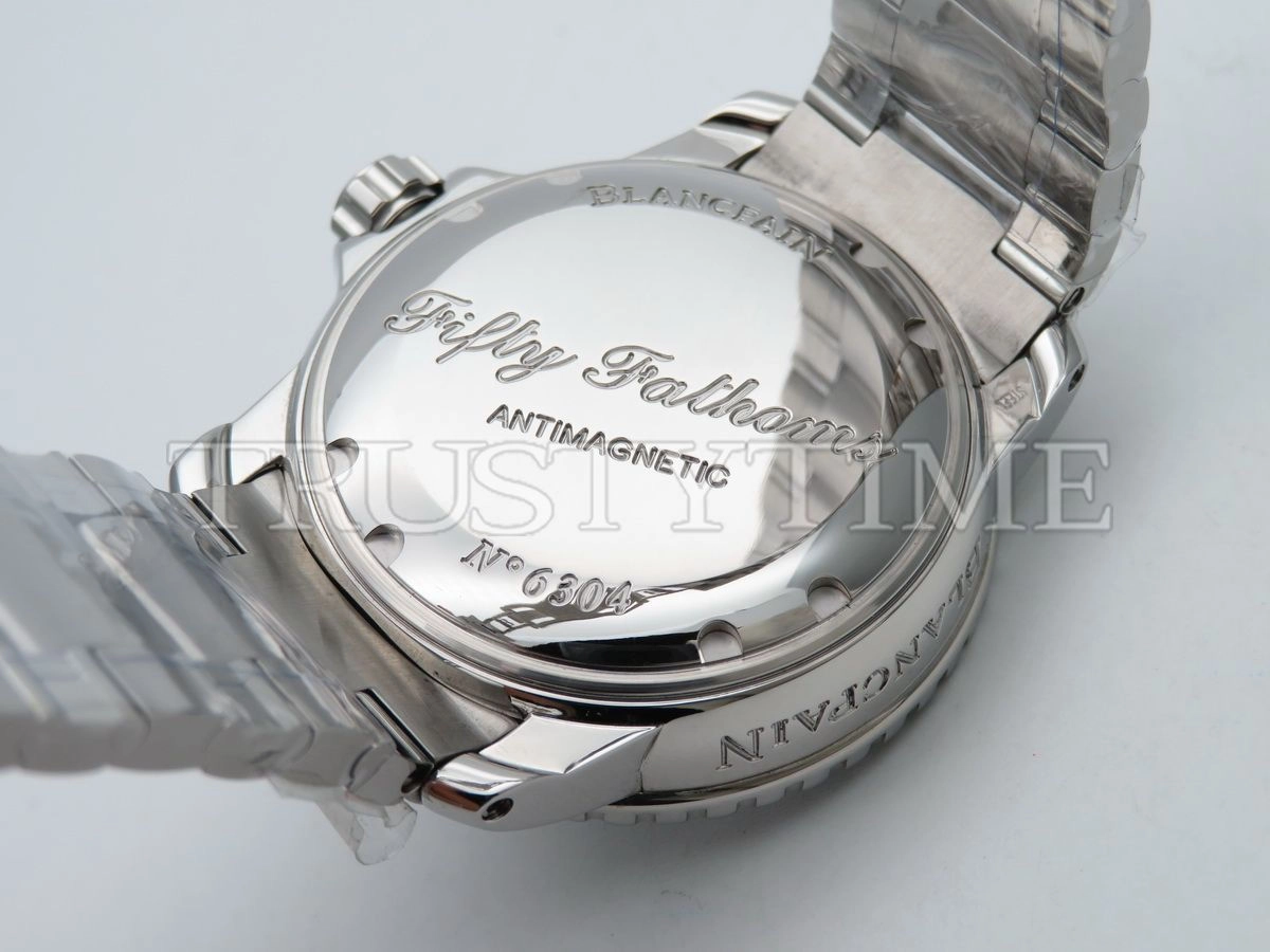 Копия часов Blancpain Fifty Fathoms 5015-1130-71S