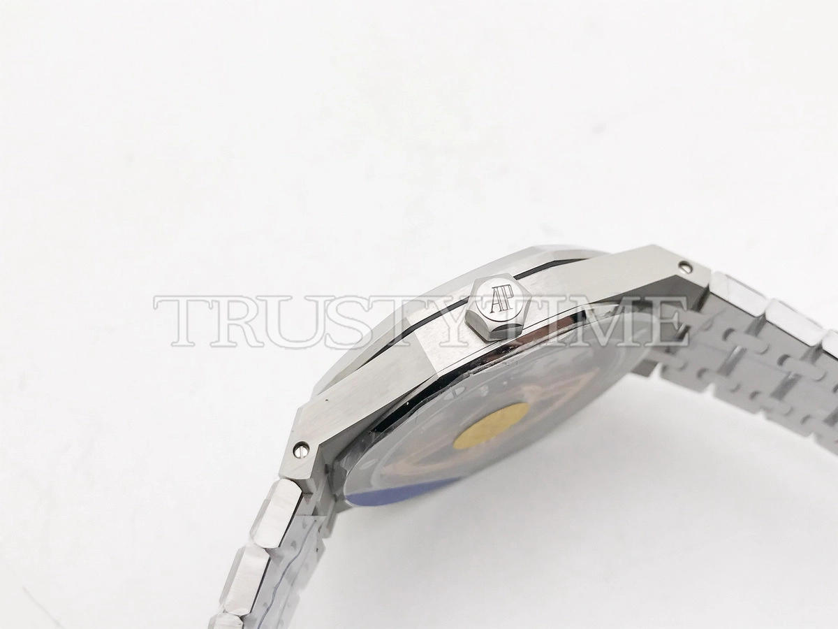 Копия часов Audemars Piguet Royal Oak Selfwinding II 15500ST.OO.1220ST.01