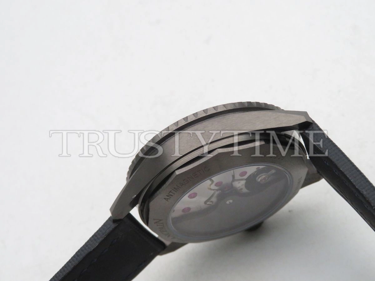 Копия часов Blancpain Fifty Fathoms Bathyscaphe 5000-0240-O52A