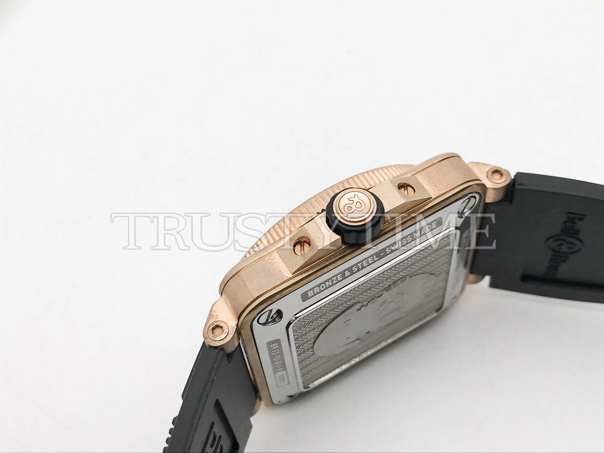 Копия часов Bell & Ross BR 03-92 Diver Black & Green Bronze BR0392-D-LT-BR/SRB