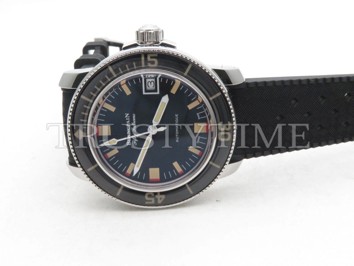 Копия часов Blancpain Fifty Fathoms Barakuda 5008B-1130-B52A