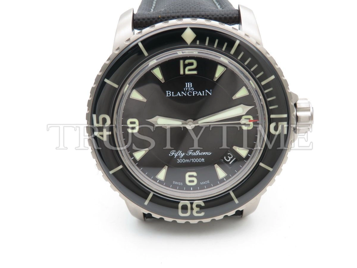 Копия часов Blancpain Fifty Fathoms 5015-1130-52A