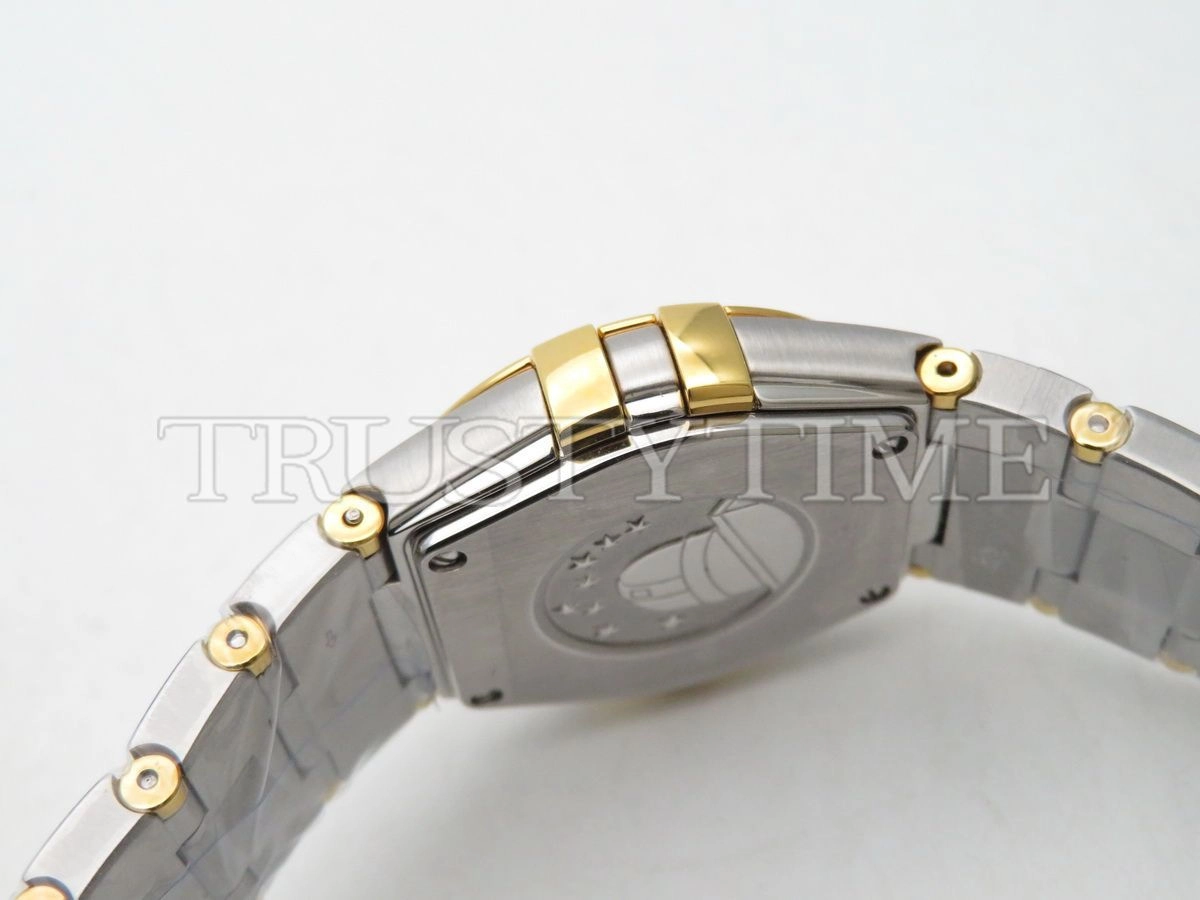 Копия часов Omega Constellation Manhattan Quartz 28mm 131.20.28.60.55.002