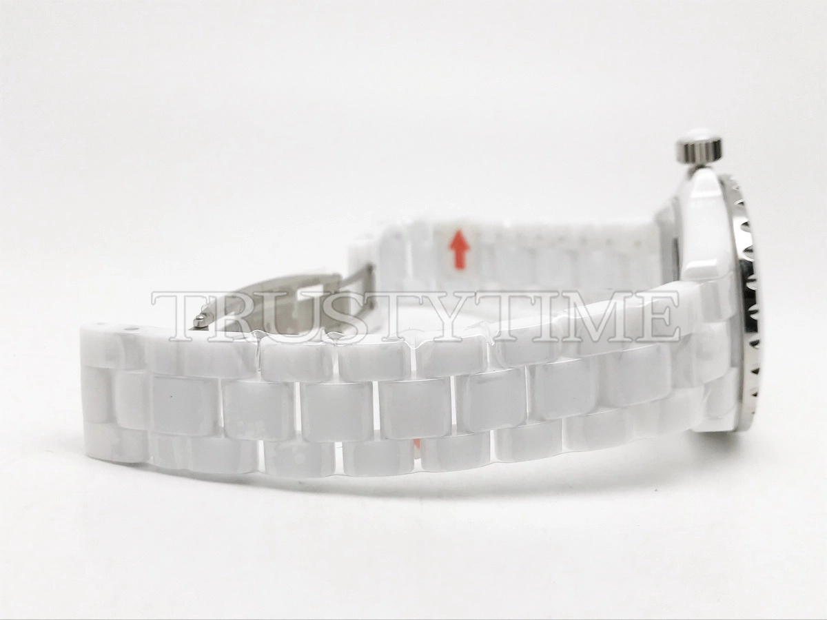 Копия часов Chanel J-12 Graffiti 38 H5240