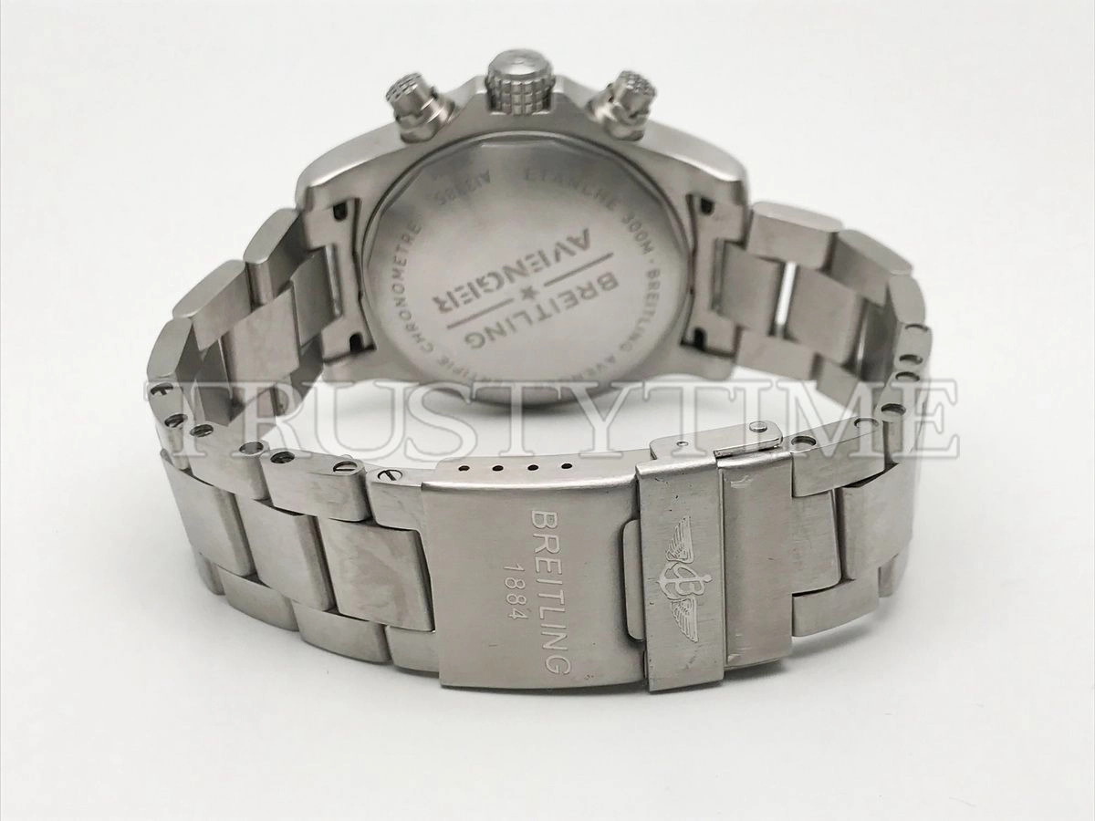 Копия часов Breitling Avenger Chronograph 43 A13385101C1A1