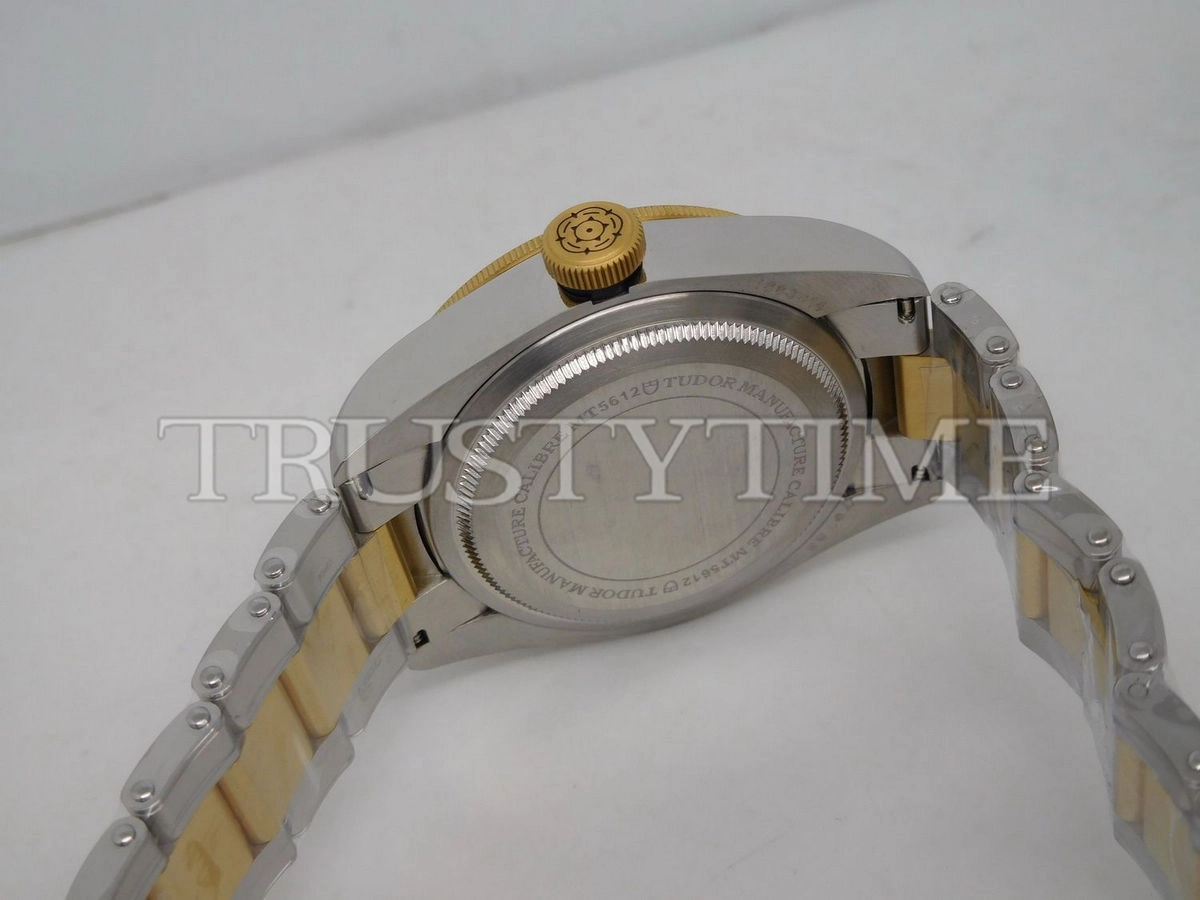 Копия часов Tudor Heritage Black Bay Black S&G 41mm M79733N-0002