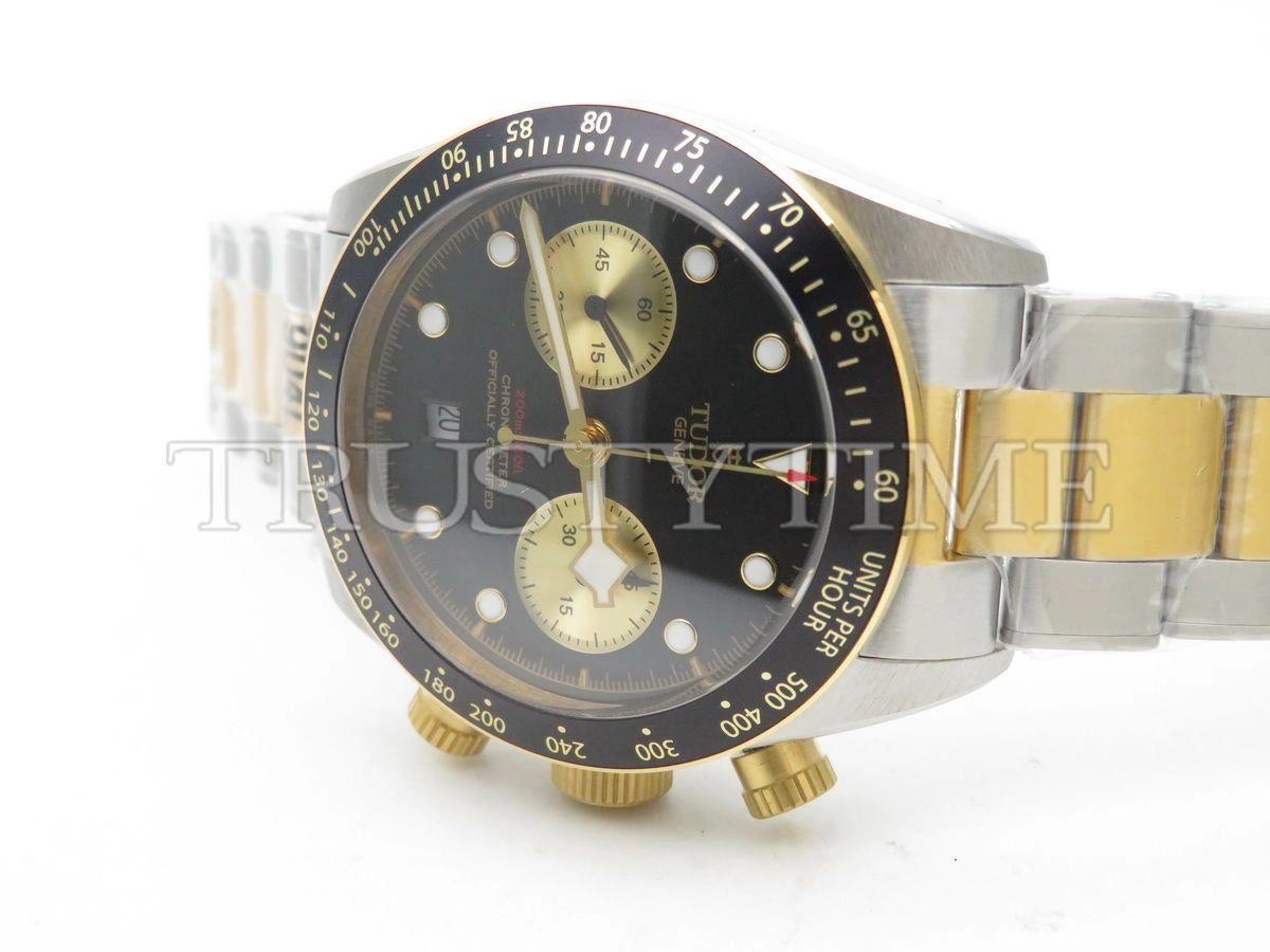 Копия часов Tudor Black Bay Chronograph S&G 41mm M79363N-0001