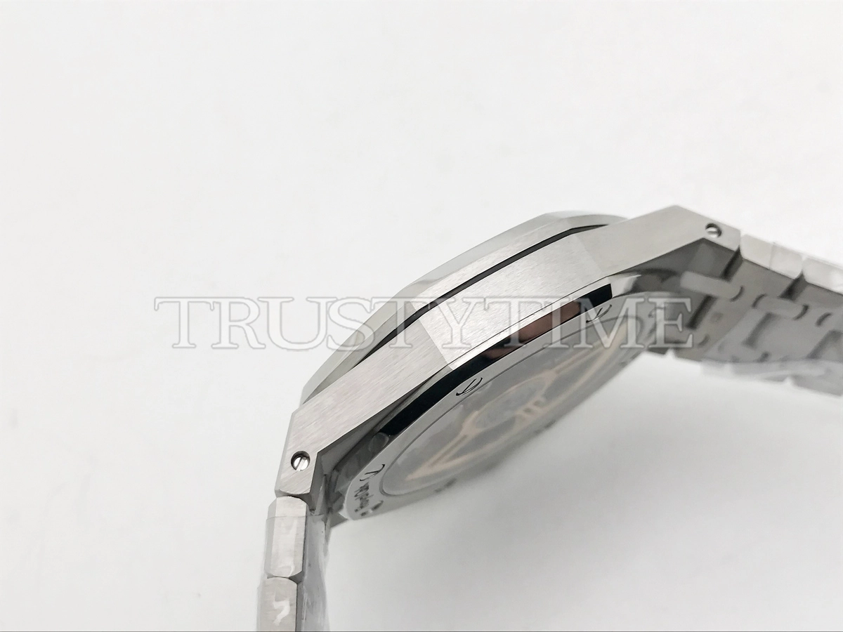Копия часов Audemars Piguet Royal Oak 41 KAWS Edition