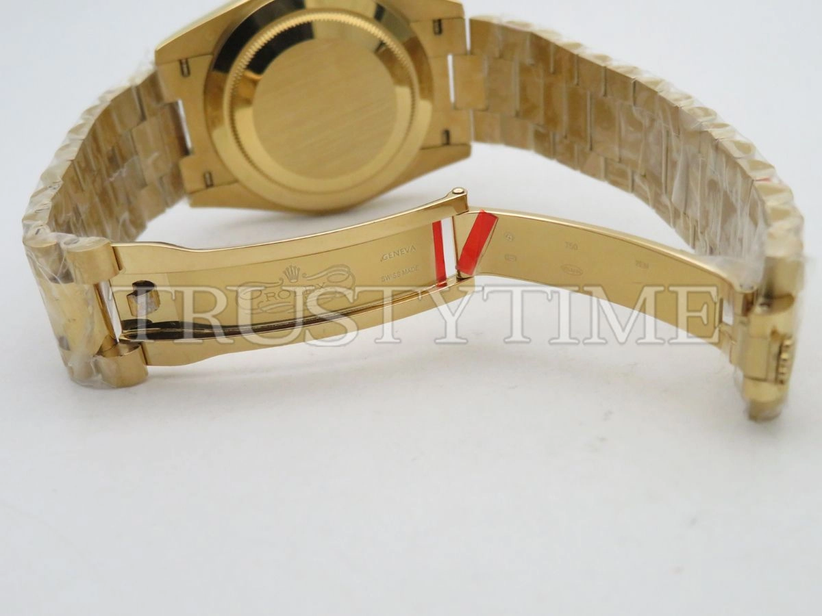 Копия часов Rolex Day-Date 40mm 228348RBR-0005