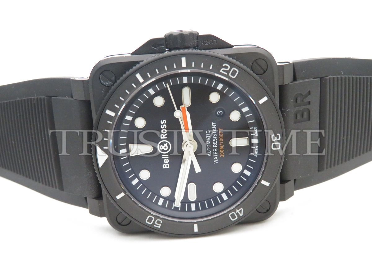 Копия часов Bell & Ross BR 03-92 Diver Black Matte BR0392-D-BL-CE/SRB