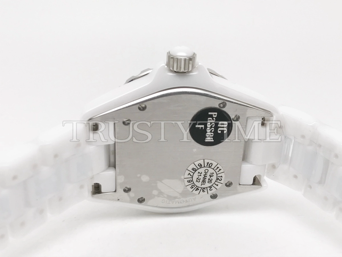 Копия часов Chanel J-12 Graffiti 38 H5240