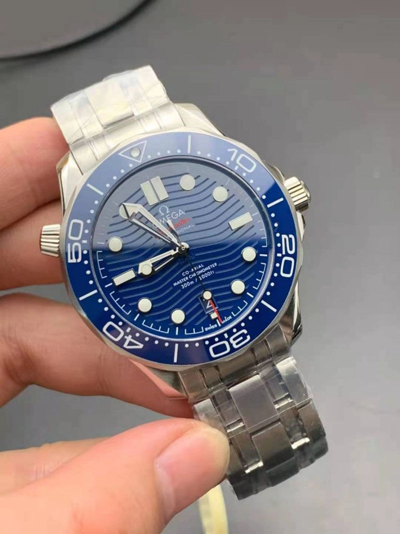 Копия часов Omega Seamaster Diver 300m Blue Копия часов Omega Seamaster Diver 300m Blue