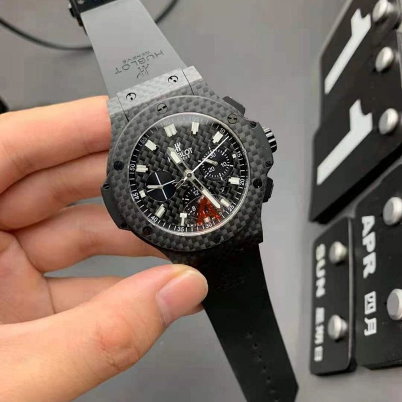 Реплика часов Hublot Carbon Fiber