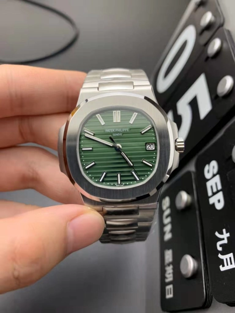 Реплика Patek Philippe Green Nautilus 5711 Реплика Patek Philippe Green Nautilus 5711