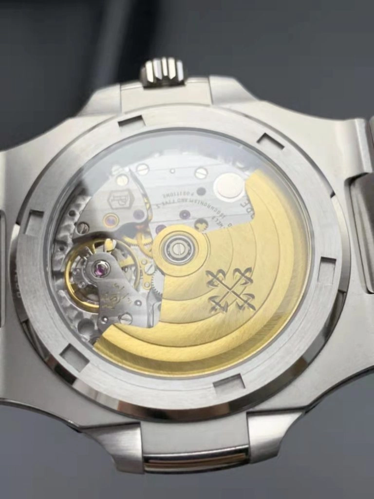 Реплика Patek Philippe Green Nautilus 5711 Реплика Patek Philippe Green Nautilus 5711